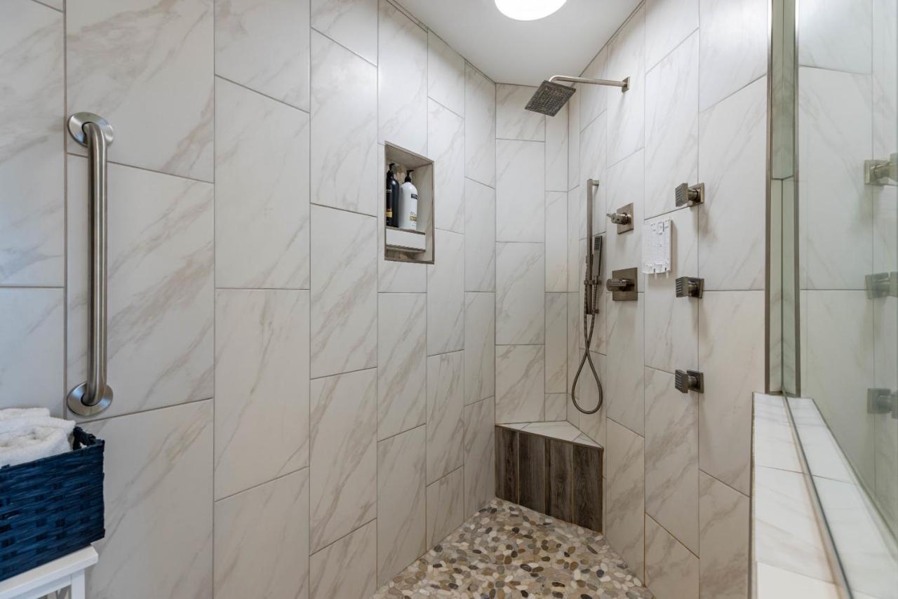 B 32-1 Spacious Villa Close To Pool Бренсън Екстериор снимка